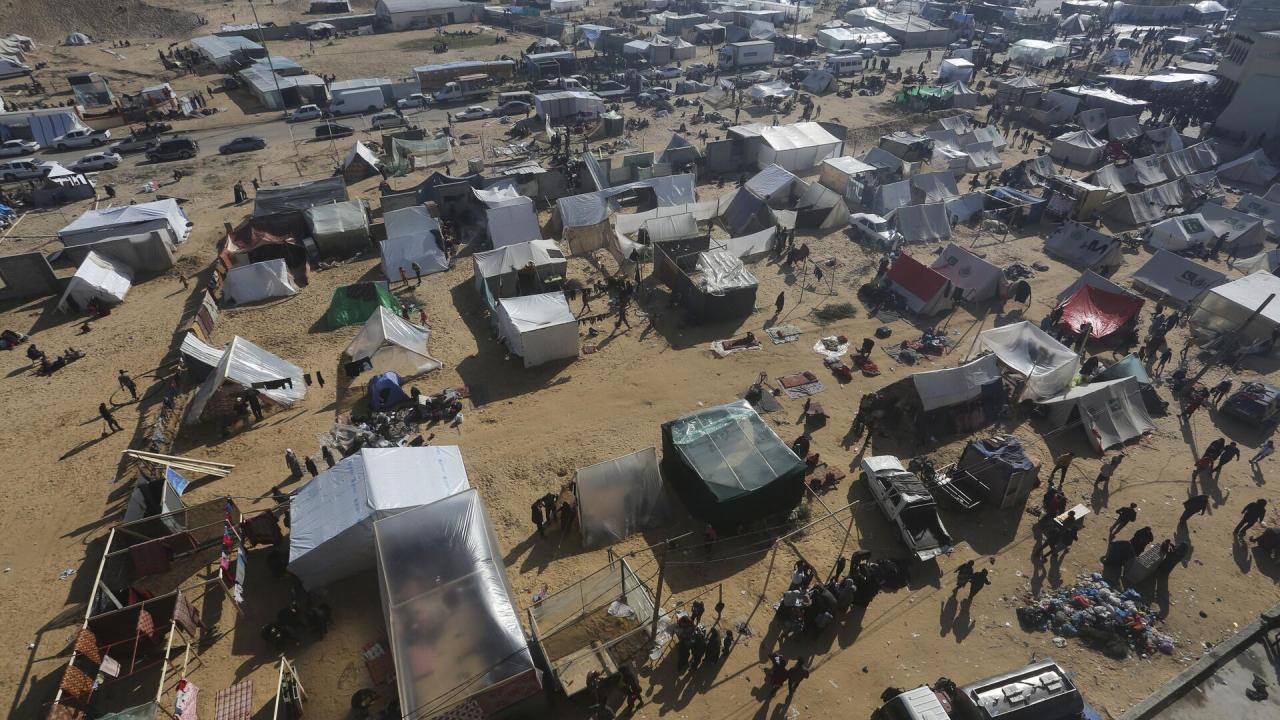 Gazans who sought shelter in rafah are fleeing again