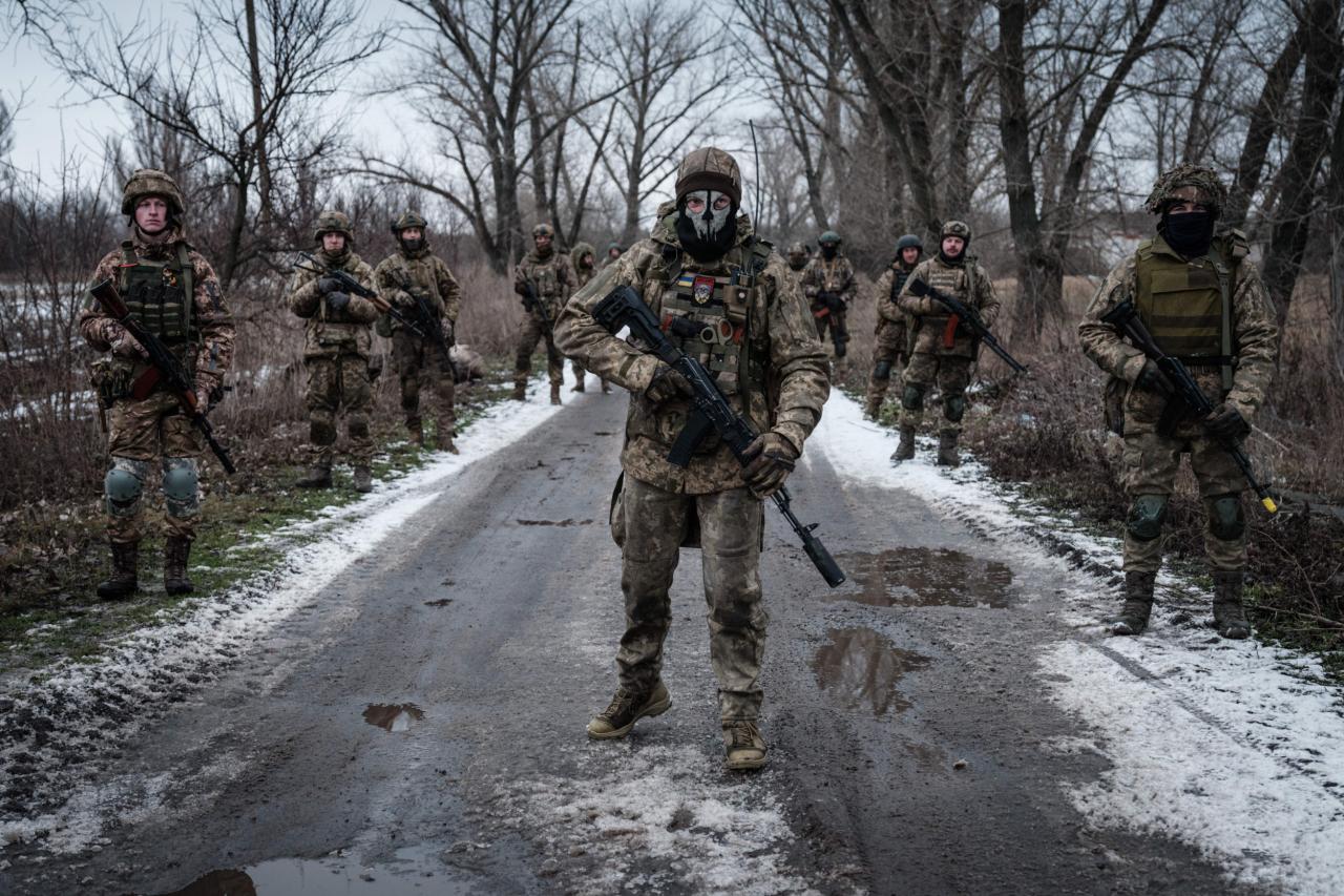 Funeral troops shot clashes rebels kramatorsk violence held rebel deadly erupt toward sergey ponomarev europe Funeral troops shot clashes rebels kramatorsk violence held rebel deadly erupt toward sergey ponomarev europe