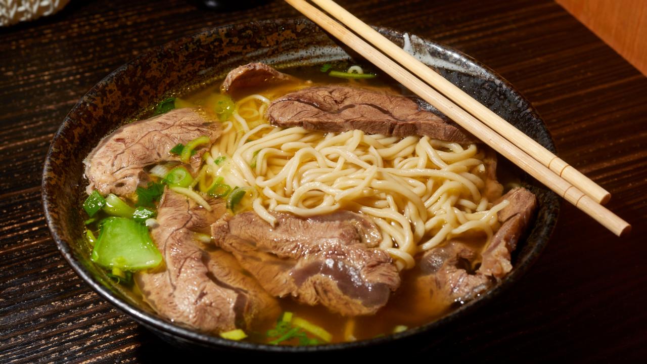 A goodbye a return and beef noodle soup