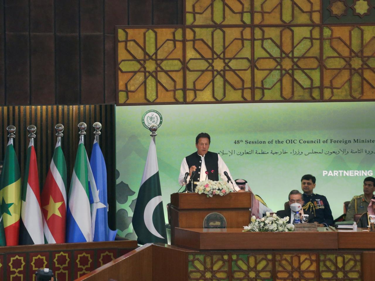 Pakistan election khan trump ukraine asia