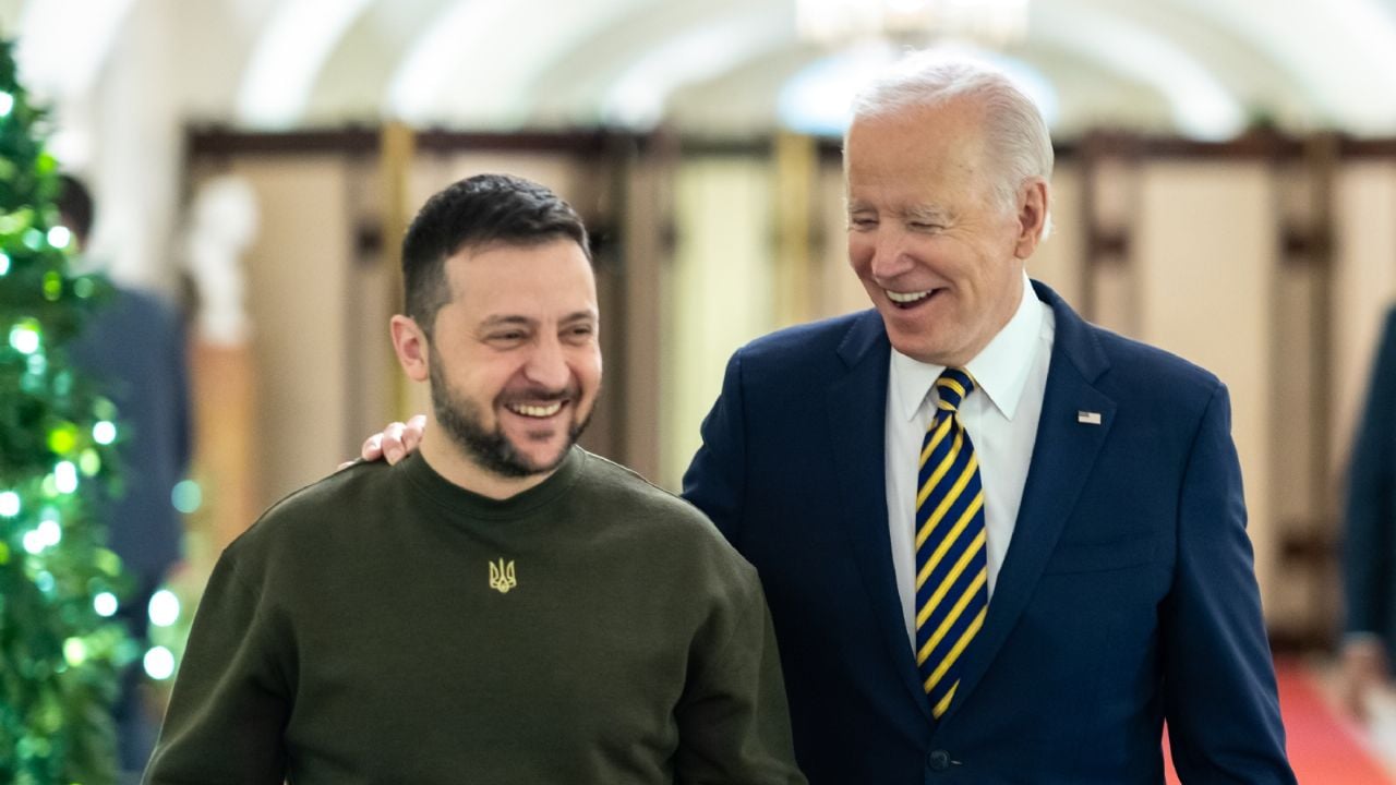 Biden documents zelensky general