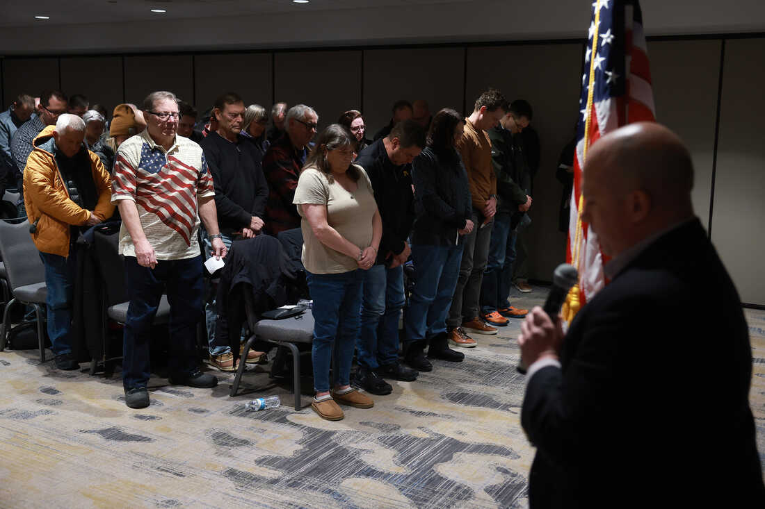 Iowa caucus turnout cold