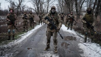 Funeral troops shot clashes rebels kramatorsk violence held rebel deadly erupt toward sergey ponomarev europe